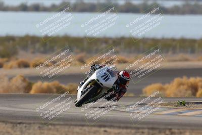 media/Dec-18-2022-SoCal Trackdays (Sun) [[8099a50955]]/Turn 14 (940am)/